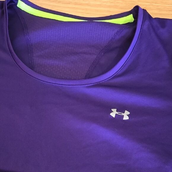 Under Armour Women's Tech Mesh Jersey Tee Shirt Crew-Neck Purple Loose Heat Gear - Picture 2 of 8